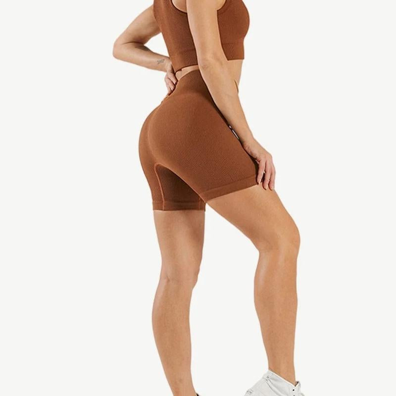 Woman Low Neckline Compression Workout Set